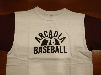 クリーム×ボルドー