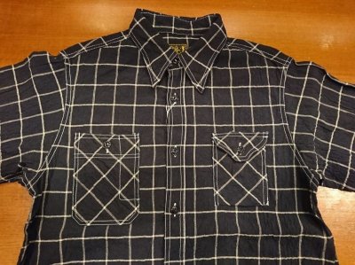 ダークネイビー