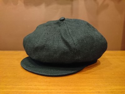 ブラック